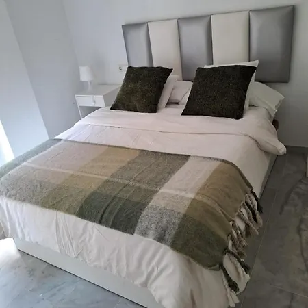 Apartamento Fuengirola فوينخيرولا