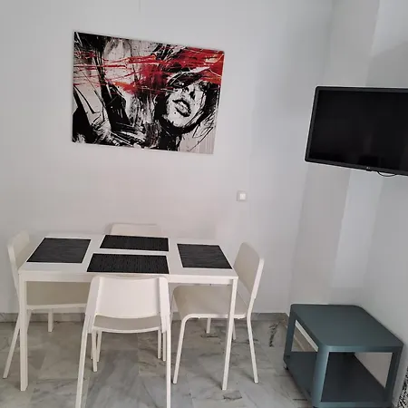 Apartamento Fuengirola * فوينخيرولا